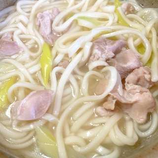 鶏肉とネギの塩煮込みうどん